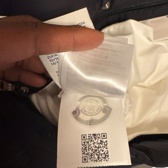 Moncler snow suit - Picture 7 of 7